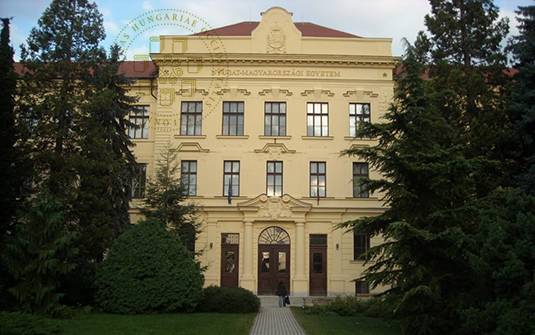 匈牙利西部大学艺术学院