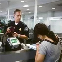 在美入关被遣返的中国人 到底错在哪？