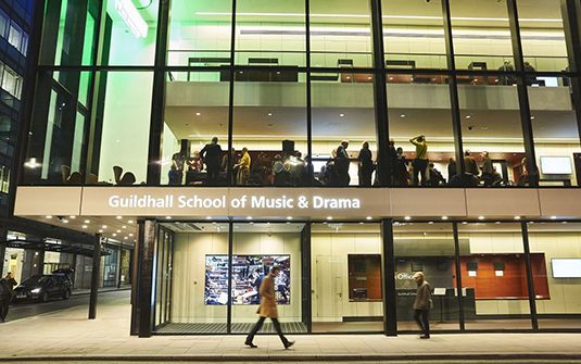 英国市政厅音乐及戏剧学院